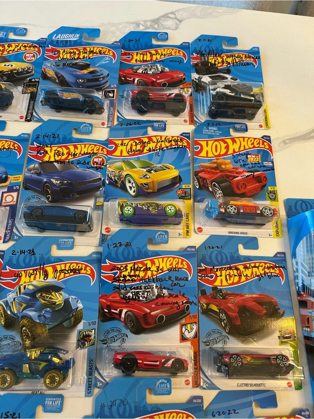 30 Hot Wheels PLUS 29 FREE-MORE Assorted Kids Toy Cars - Mixed Colors. PLEASE RE